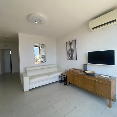 408, Heliopolis K Au Village Naturiste * Agde