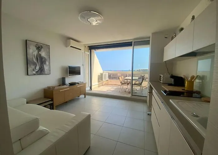 408, Héliopolis K Au Village Naturiste * Agde